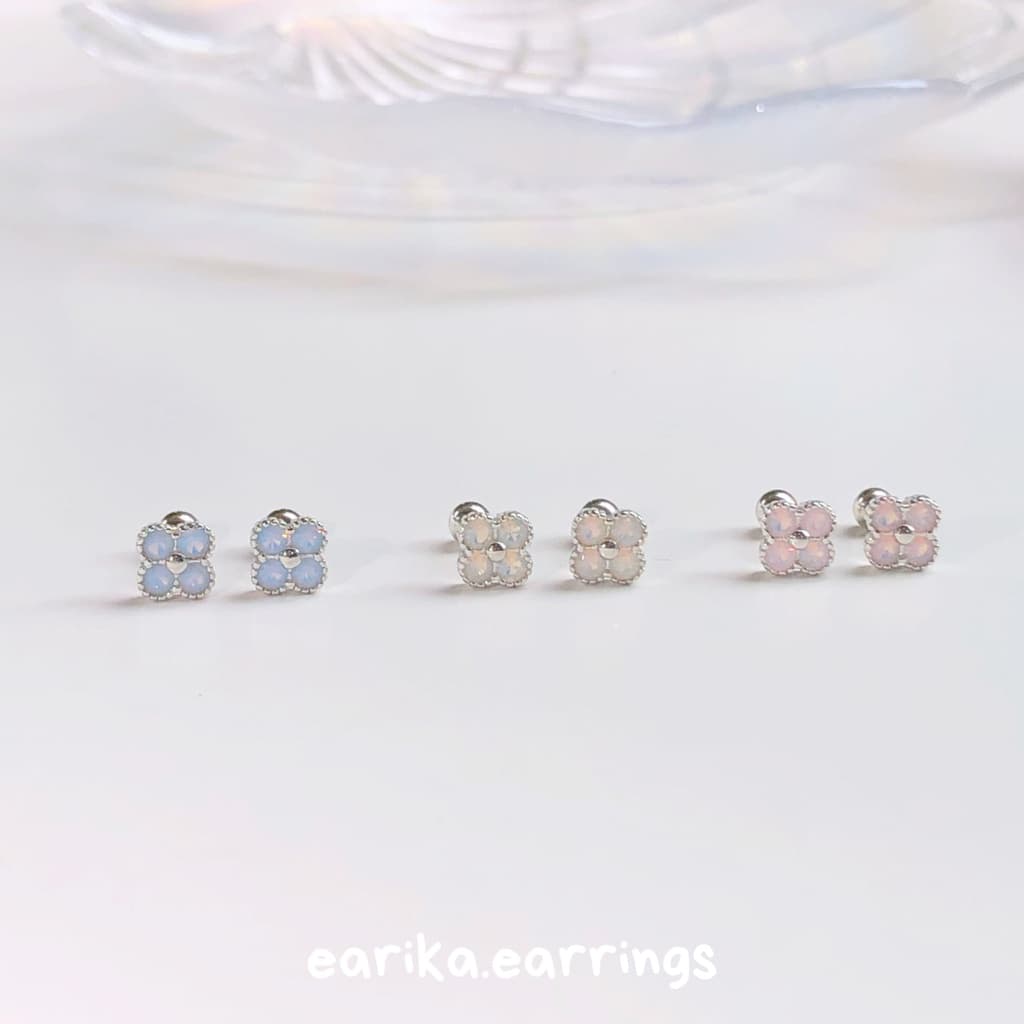 earika.earrings - opal clover piercing จิวหูเงินแท้จี้ดอกโคลเวอร์โอปอล (มีให้เลือก 3 สี) เหมาะสําหรับคนแพ้ง