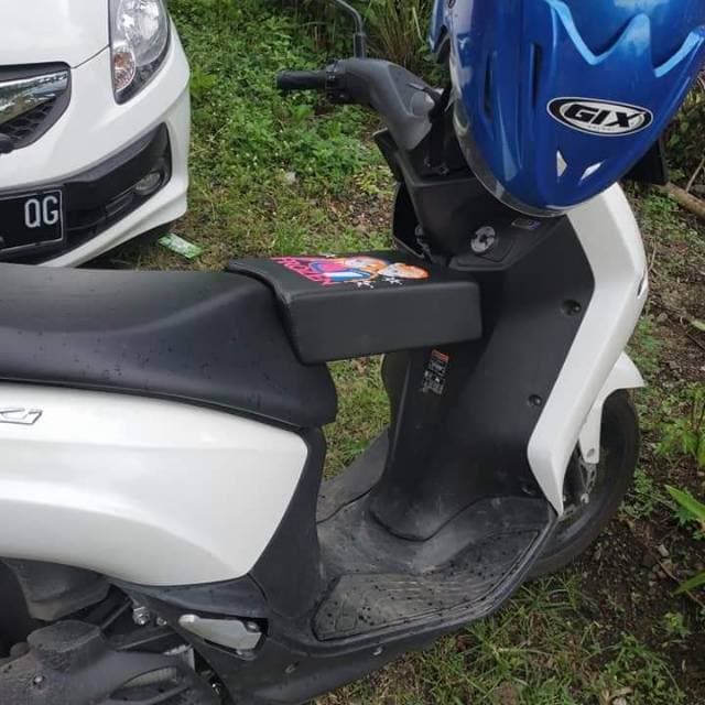 Yamaha LEXI 125 ที่นั่ง BONCENGING