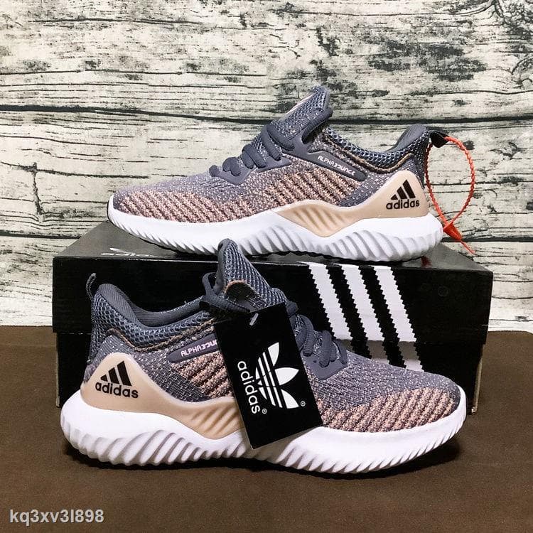 Adidas men's and women's sports shoes Adidas รองเท้ากีฬาผู้ชายและผู้หญิงใหม่เทรนด์ลําลองระบายอากาศคู่กีฬารองเท…