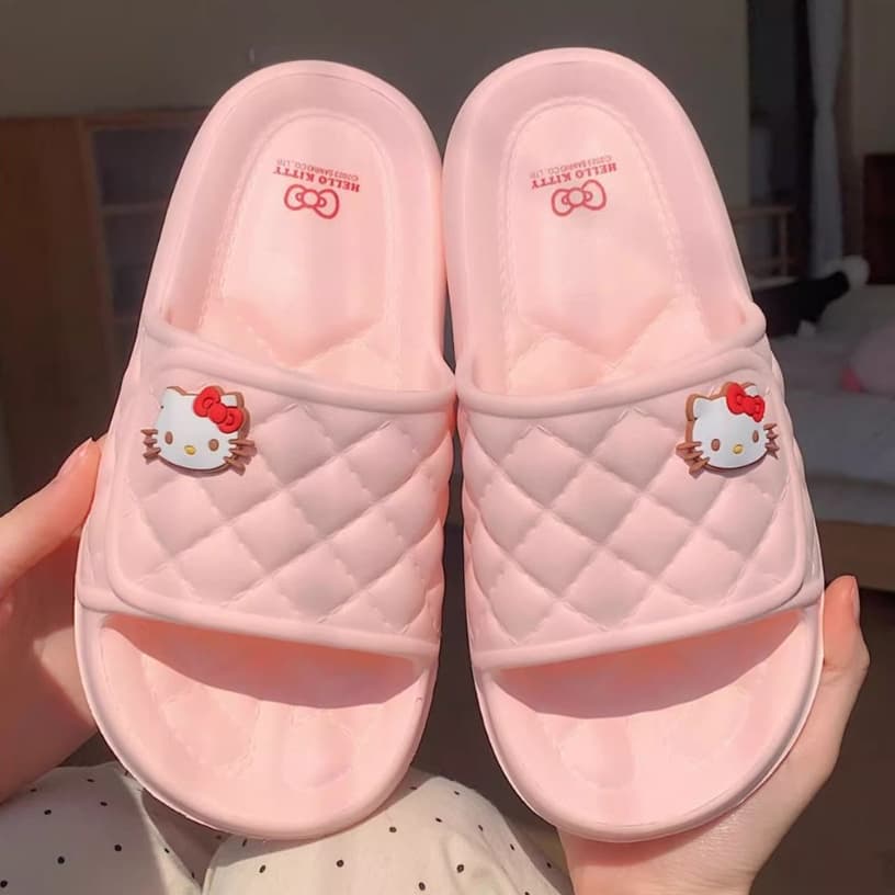 XIXITIAO Sanrio รองเท้าแตะ Co-Branded HelloKitty Anti-Slip EVA Soft-Soled สําหรับผู้หญิง