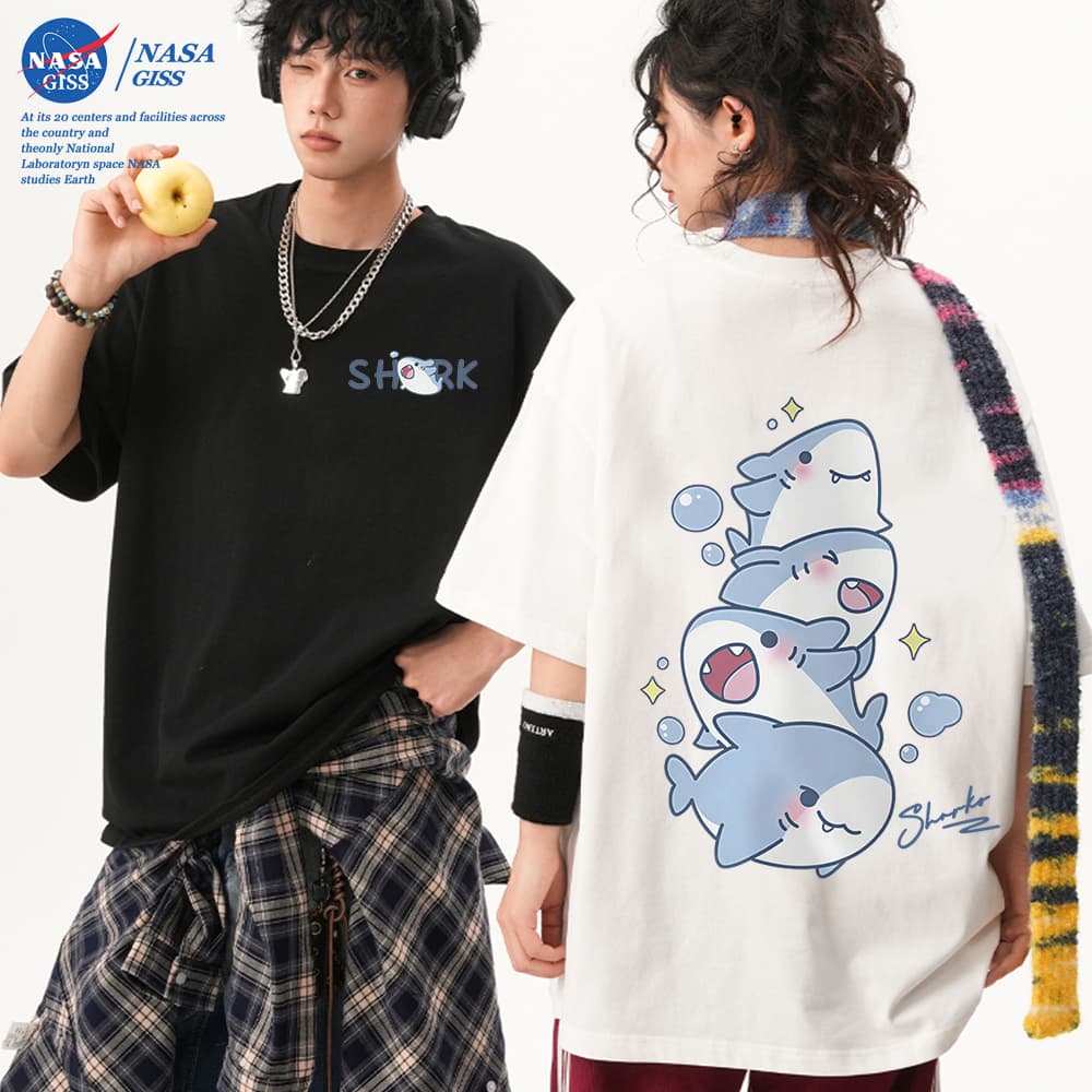 NASA เสื้อยืดชายหญิงแขนสั้น สตรีทฮิปฮอป summer เพื่อนฉลาม พิมพ์ลาย คอตตอน คอกลม หลวมและระบายอากาศ
