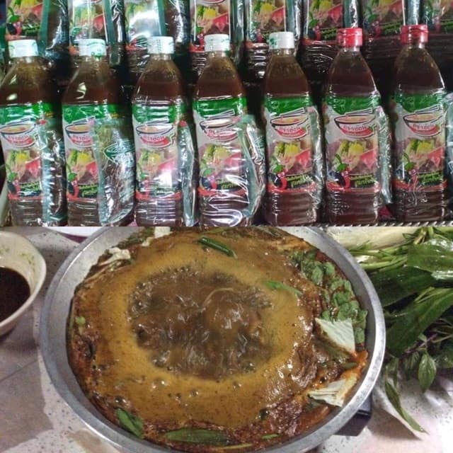น้ําแจ่วฮ้อนบ้านสวนโนนสะอาด ขนาด700ml แถมน้ําจิ้มซอง