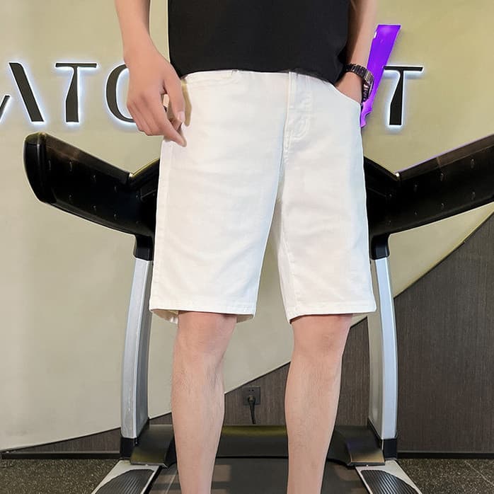 J2C6M กางเกงขาสั ้ นผ ้ ายีนส ์ ขาสลิมฟิตลําลองสีขาวสีดํายืดหยุ ฤดูร้อน เสื้อผ้าผู้ชาย
