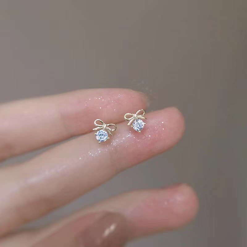 แฟชั่นน่ารักมินิกุทัณฑ์เพทายต่างหูหูกระดุมเจาะเครื่องประดับ