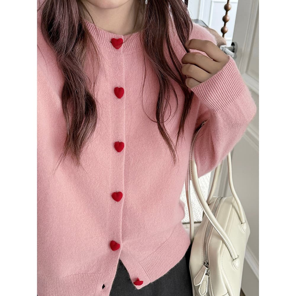 Sweet Age-Reduction Love Button เสื้อสเวตเตอร์ถักผู้หญิงรอบคอสไตล์ใหม่ All-Match ถักยาว