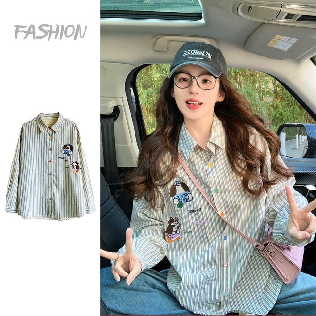 Chili Koko เสื้อสีฟ้าผู้หญิง ลายปักน่ารัก เสื้อเชิ้ตแขนยาว เสื้อแจ็คเก็ต W584