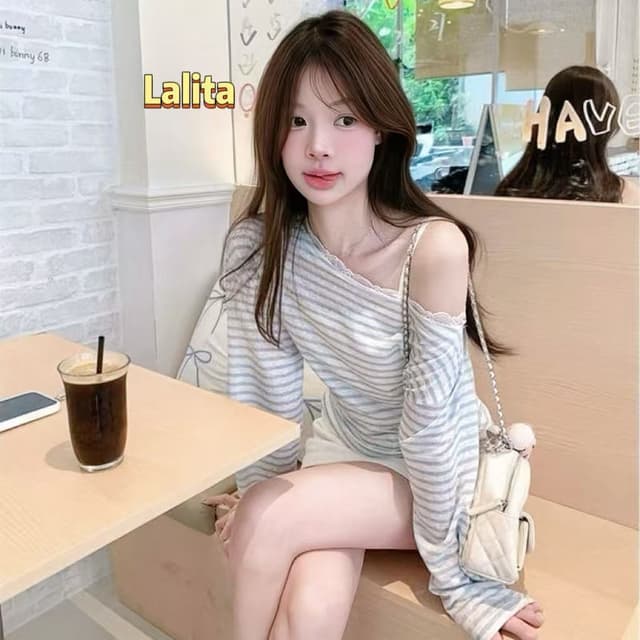 Lalita ส่งไวจากไทย เสื้อท่อนบน ลายทางสีฟ้า แต่งลูกไม้ น่ารักสไตล์เกาหลี ผ้านุ่ม ใส่สบาย