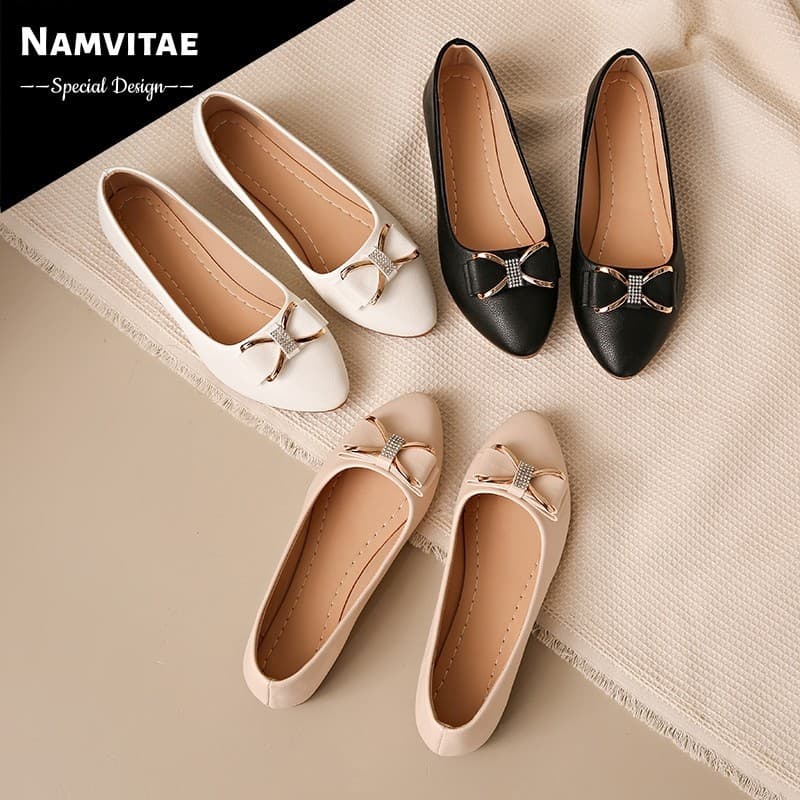 NAMVITAE รองเท้าส้นแบนผู้หญิงแฟชั่นผู้ใหญ่ทํางานลมน้ําหนักเบา และรองเท้าแตะ