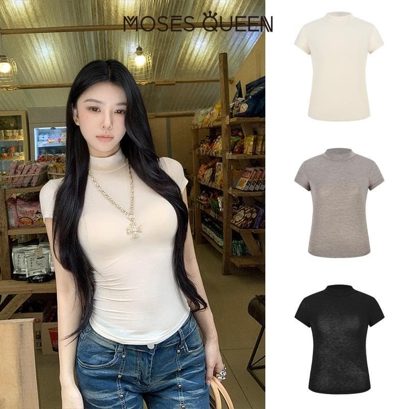 MOSESQUEEN เสื้อผ้าแบบสั้นแขน 2025 ฤดูร้อน แบบเสื้อกาต๋า ใส่สบาย เสื้อผ้าที่มีความบางเบา ชั้นล่าง ใส่สบาย…