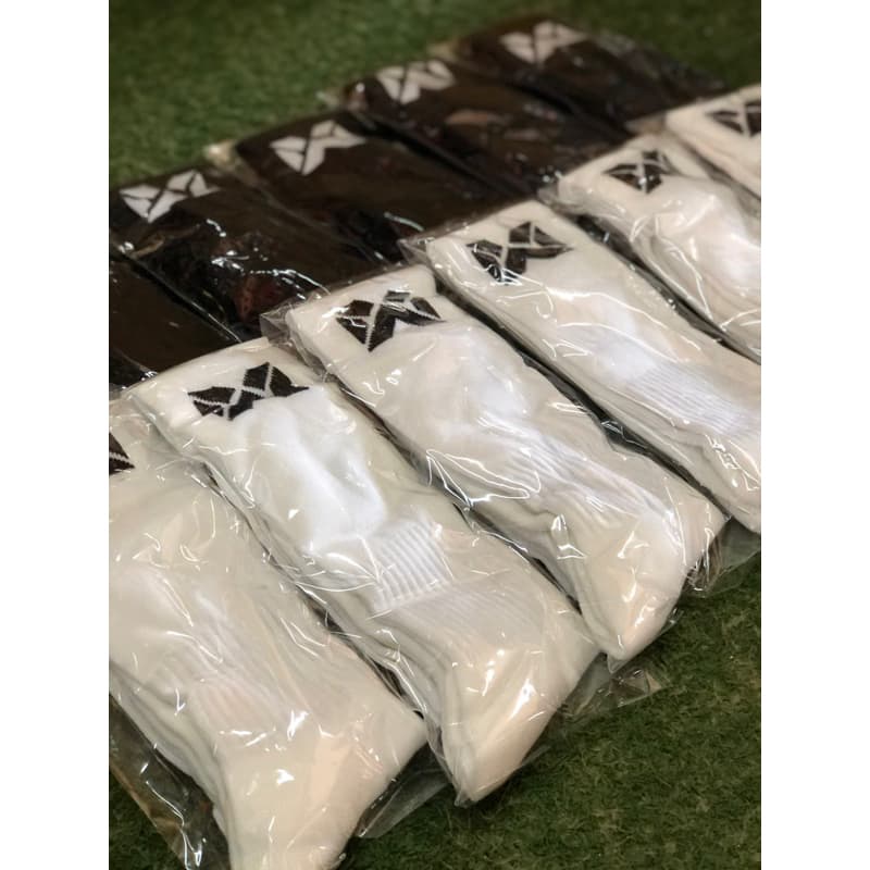 ถุงเท้ากีฬาผู้ชาย ใส่เตะฟุตบอลยาว สีดํา Football Socks Sport สินค้าพร้อมส่ง