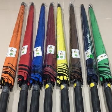 ร่ม 30 นิ้ว UVดํา โครงไฟเบอร์ ออโต้เปิด มี 8 สี รูปที่ 1