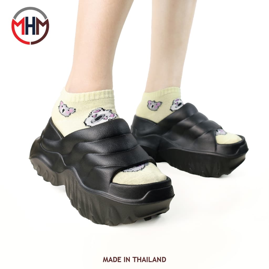 Hello Pony รองเท้าเสริมส้น พื้นหนา นุ่ม ใส่สบายเท้า สูง 7 CM. สไตล์เกาหลี EVA กันลื่น แฟชั่น รุ่น MHM4001