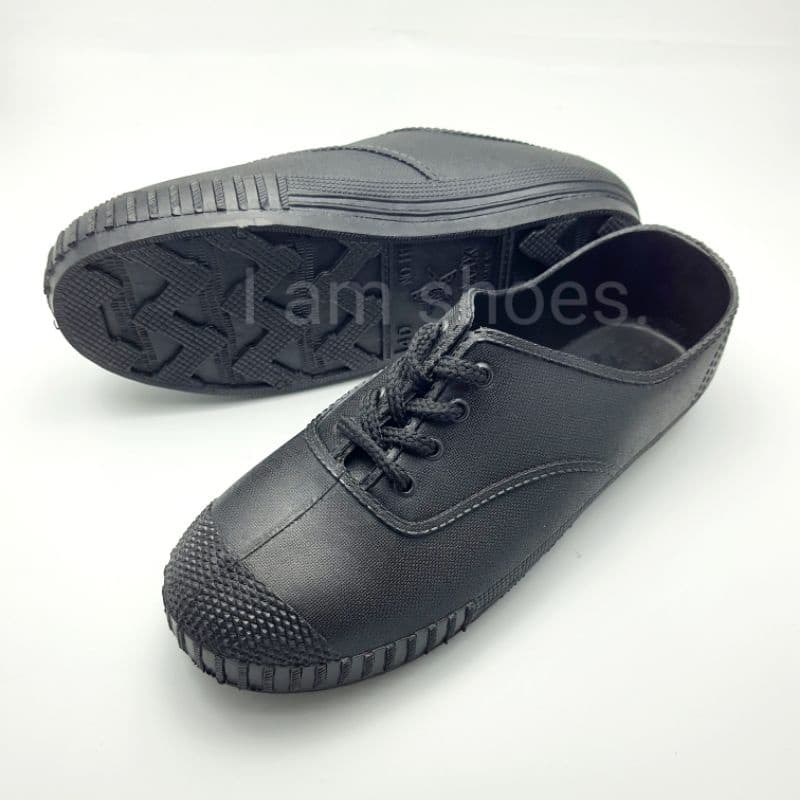 Moki รองเท้ายางผูกเชือก สีดํา ไซส์ 37-42