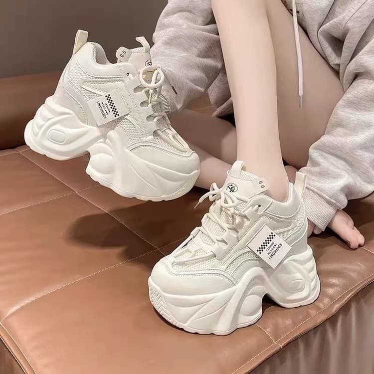 Moneyshoes G18 รองเท้าผ้าใบแฟชั่นเกาหลี สุดน่ารัก ทนทาน แข็งแรง หนังนิ่ม พร้อมส่งจากไทย เสริมสูง 9 CM.