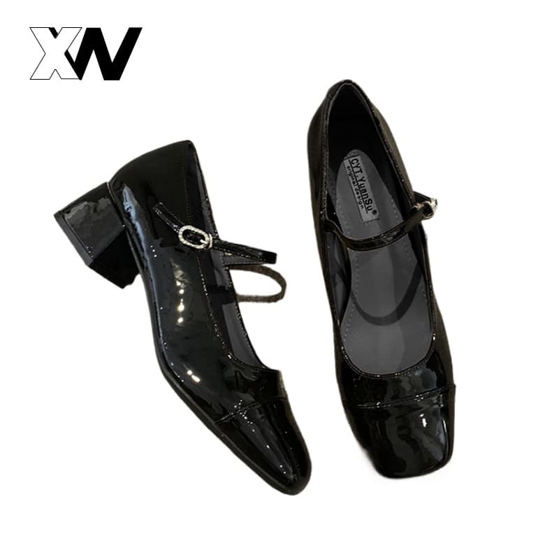 XWbrand แบบใหม่ รองเท้าคัชชูแฟชั่นสตรี ทรงหัวตัดวัสดุเป็นยางทั้งคู่ เสริมส้นให้พอน่ารักๆตัวสายปรับได้5ระดับคือ…