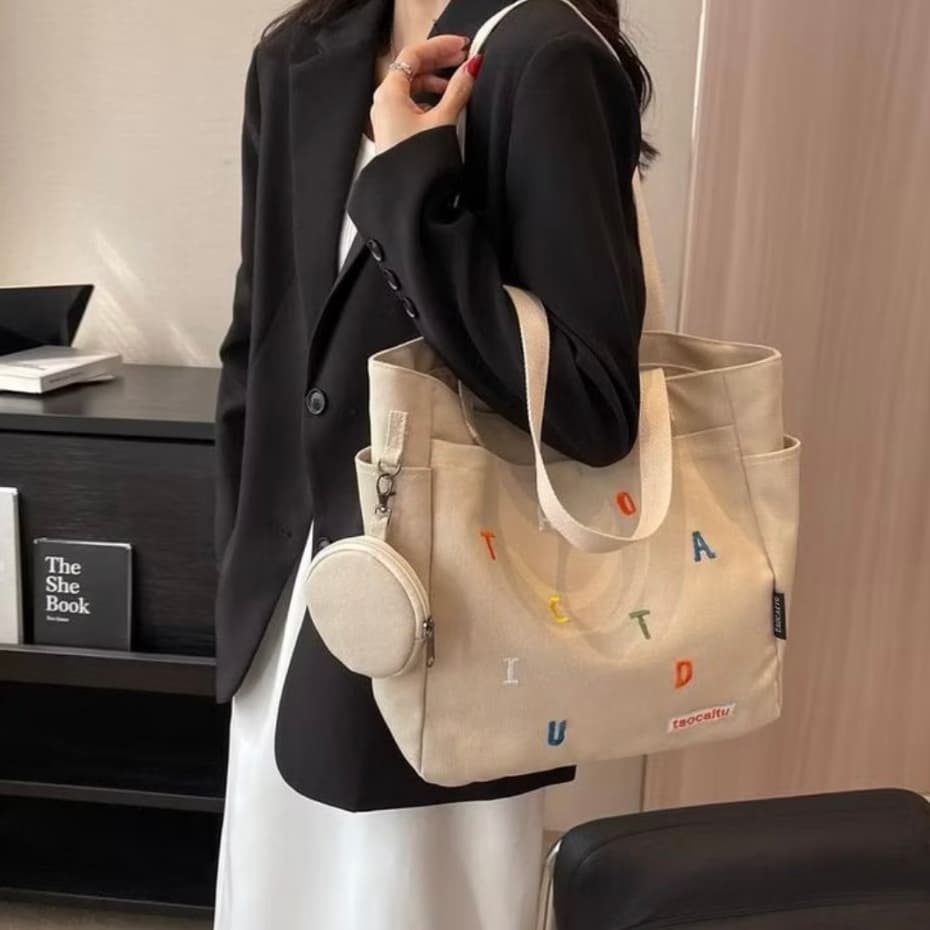 Fashion.shop502 ลูกค้าใหม่ 1 บาท กระเป๋าผ้าแคนวาส สไตล์ญี่ปุ่น ปักตัวอักษร ใบใหญ่ จุของได้เยอะ B-026