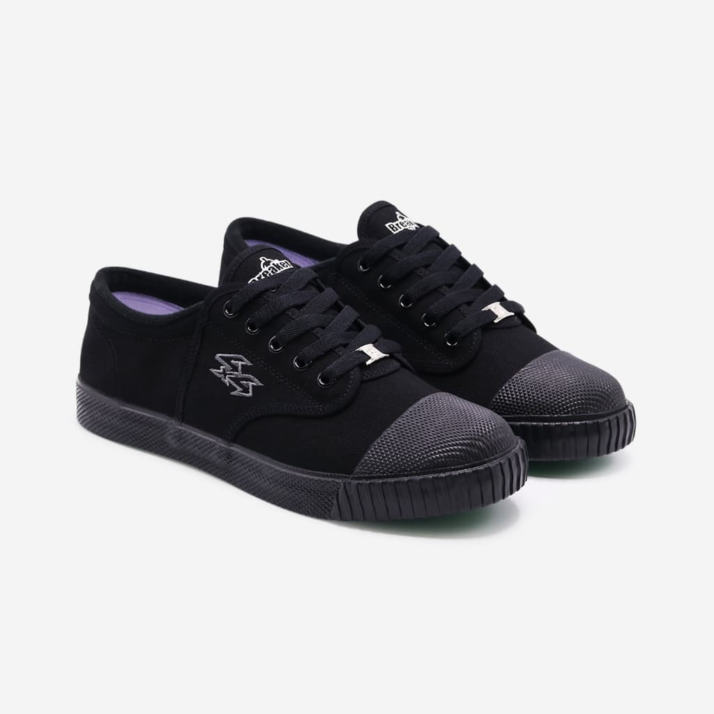 Breaker รองเท้านักเรียนเบรกเกอร์ รุ่น 4X4 รองเท้าผ้าใบสีดํา Size 29-47 รูปที่ 1