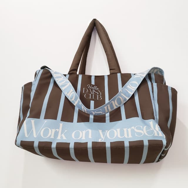 Hello Daisy - กระเป๋าสะพายข้าง cross body สีน้ําตาลตัดฟ้า
