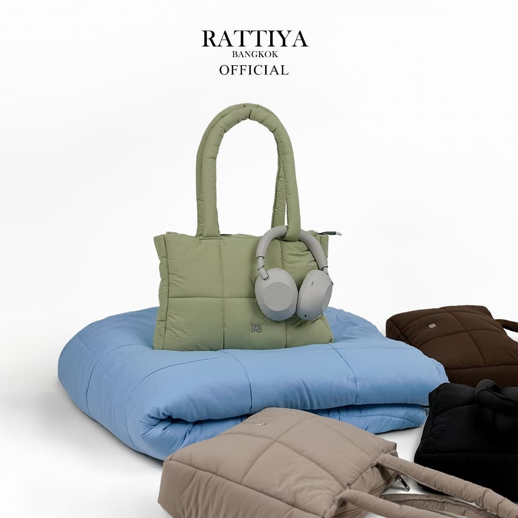 The Padded Minimal Crinkle Nylon / 4 colors กระเป๋านุ่มนิ่ม น้ําหนักเบา ผ้ากันน้ํา ทรงสวย สะพายไหล่