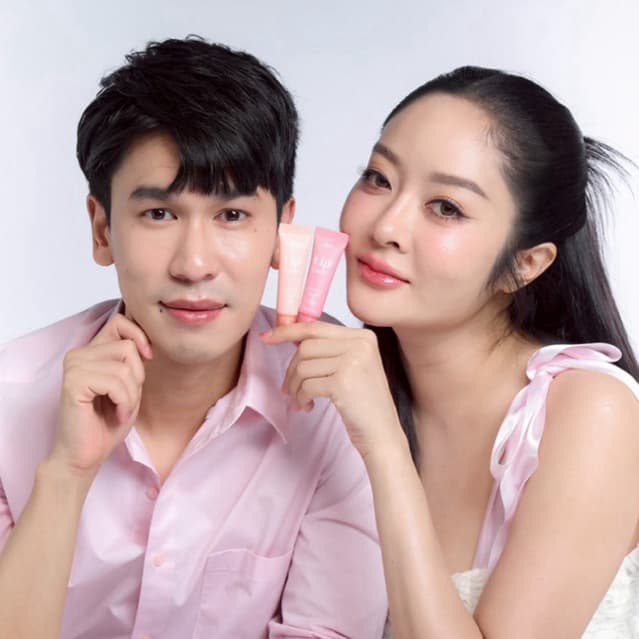 ลิปออยพี่พีทแก้ปากดํา ปากฟูดูฉ่ํา ชุ่มชื้นx2 ของแท้ ! มีสติกเกอร์แก้มพีท