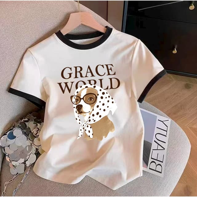 (รูปแบบใหม่ที่ได้รับการปรับปรุง) M-3XL เสื้อทีเชิร์ตผู้หญิง ลายสุนัขแว่นดํา GRACE WORLD สีครีม-น้ําตาล ใส่สบาย