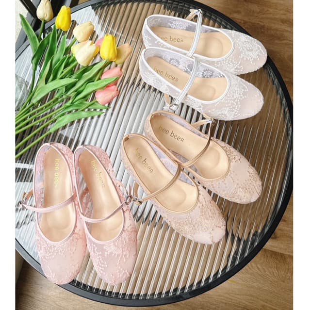 รองเท้าตาข่ายปักเลื่อมรหัสN-03แต่งสายคาดเข็มขัดทรงสวยใส่สบายตาข่ายระบายอากาศได้ดีพร้อมส่งในไทย