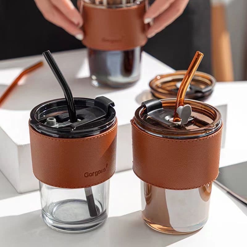 (1ลัง =58PCS)ถ้วยแก้ว 450ml แก้วกาแฟ สไตล์มินิมอล พร้อมหลอดแก้ว ฝาปิด ปลอกซิลิโคนกันร้อน
