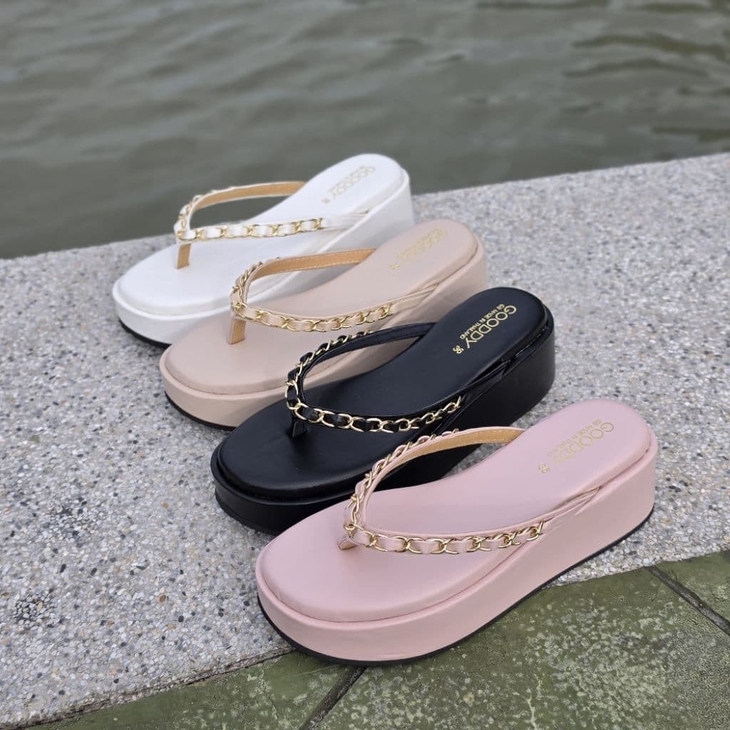 OHODOODEE : รองเท้าส้นตึกหูหนีบสายโซ่ รุ่น "Luxury Platform Chain" A2247