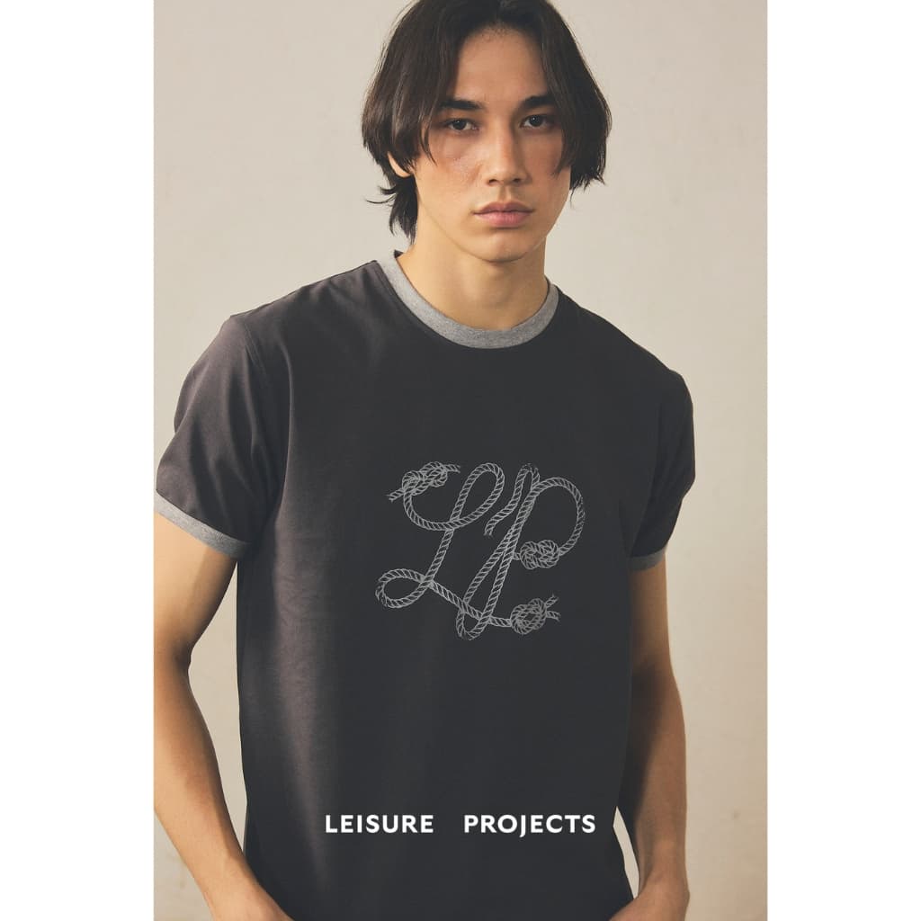 (Leisure Projects) LP KNOT RINGER TEE เสื้อเเขนสั้น ผ้า Cotton Spandex พิมพ์ LP Knot ทรง Ringer tee พอดีตัว รูปที่ 1