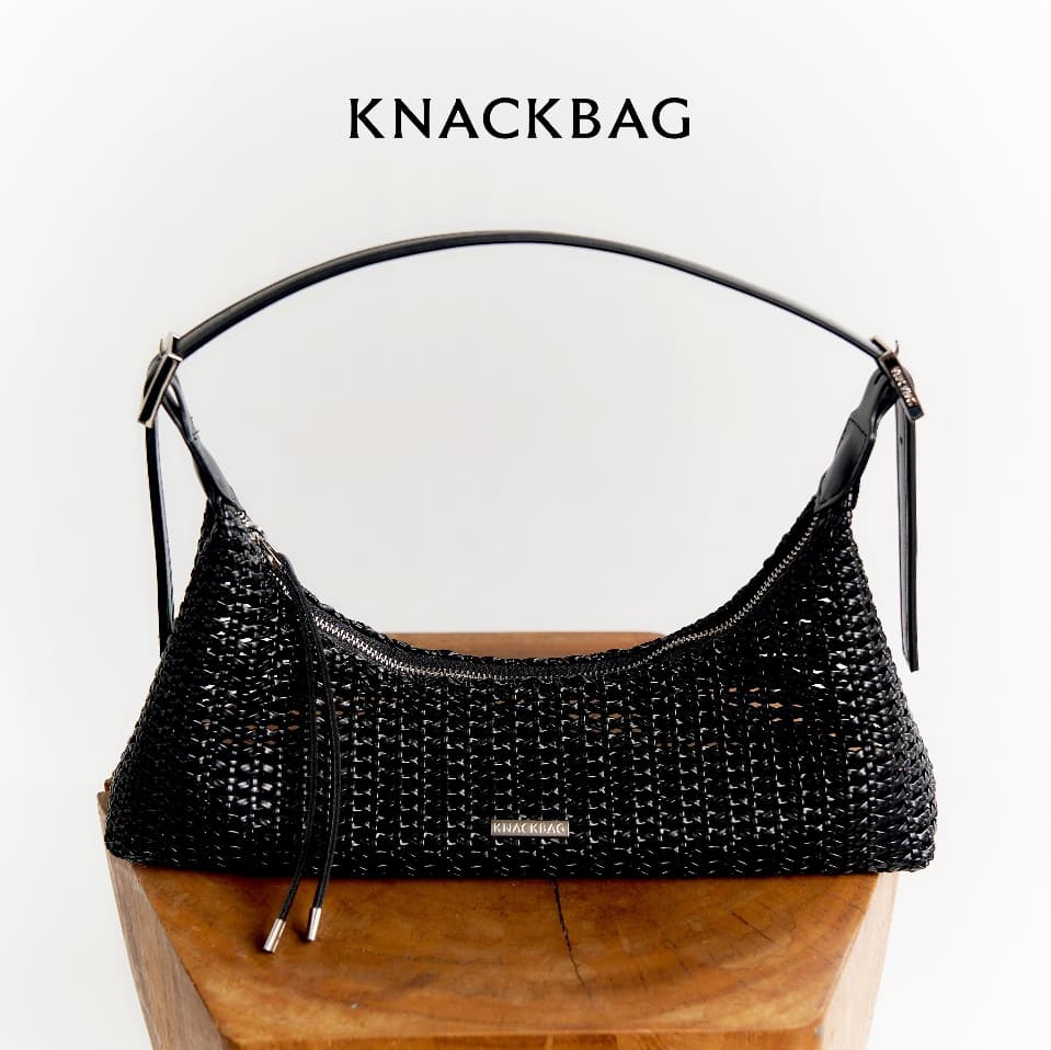 KNACKBAG - Jennie Cruise Weave bag - กระเป๋าสะพายไหล่ รุ่นเจนนี่ หนังสังเคราะห์ลายสาน (PU Weave) สีดํา สีขาว…