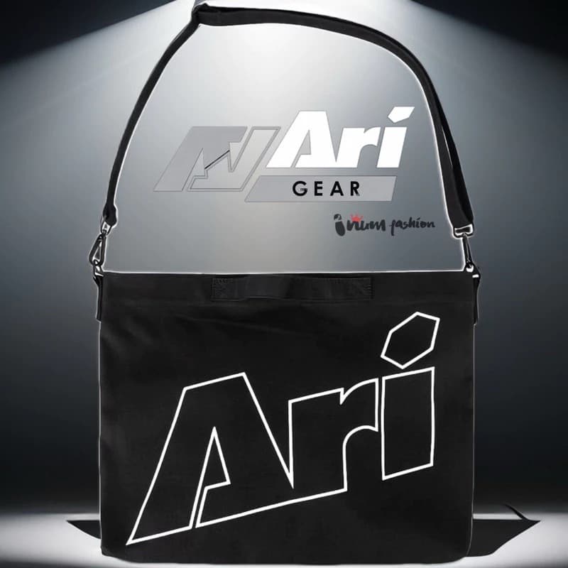 ARI SHOULDER BAG - BLACK (AHW1197-01) กระเป๋าสะพายไหล่ อาริ SHOULDER BAG สีดํา