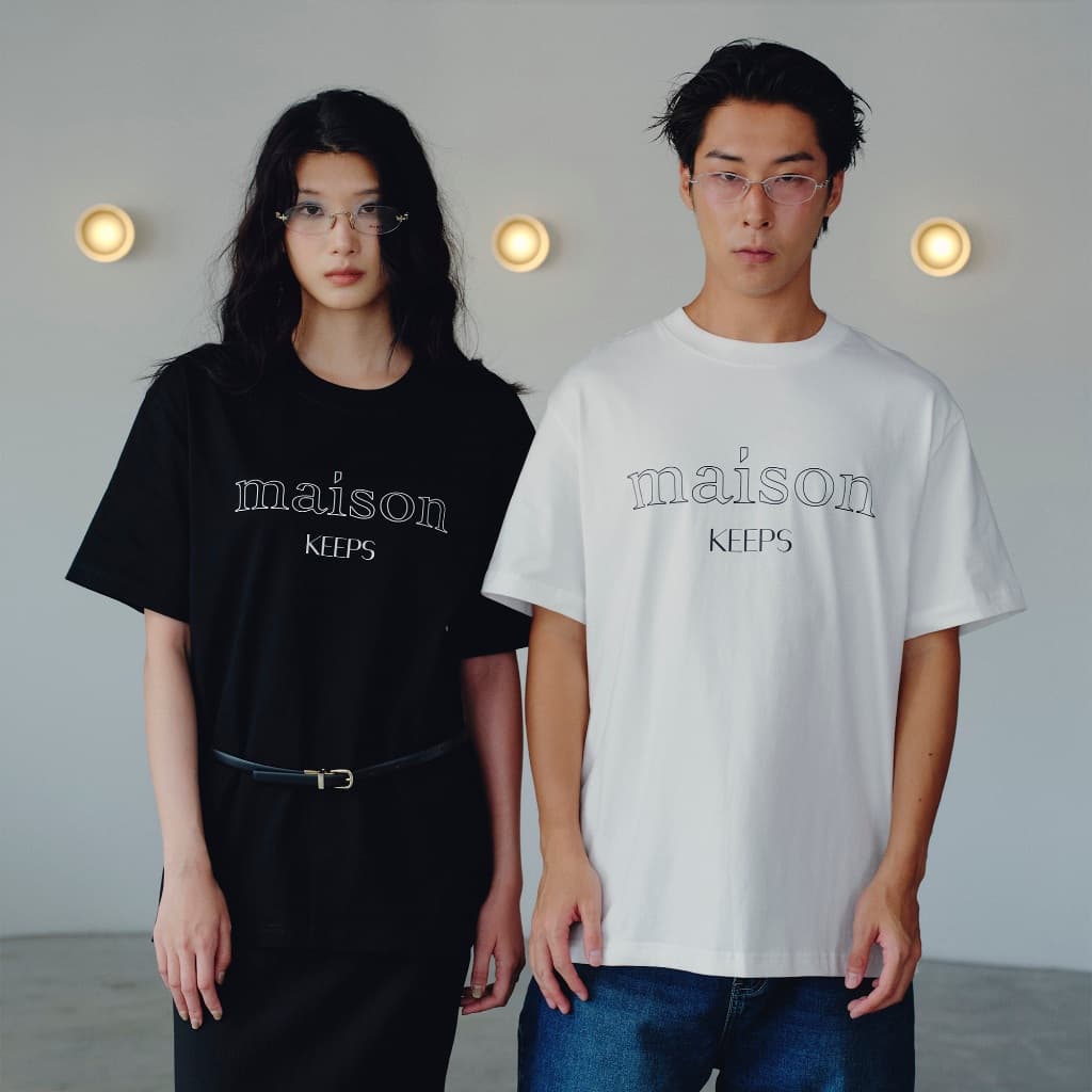 maison KEEPS | The Boyfriend Outline Logo Tee | Unisex | เสื้อยืดทรง oversized ผ้านุ่ม