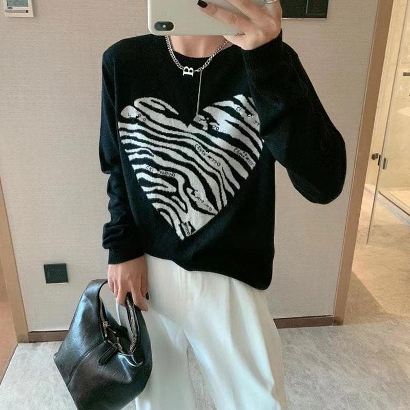 Dahong 💖พร้อมส่งเสื้อไหมพรมแขนยาวผู้หญิง สุดฮิต เสื้อผ้าแฟชั่นผู้หญิง ผ้าใส่สบายดี บาง-พอดี 99006 Clothing… รูปที่ 1
