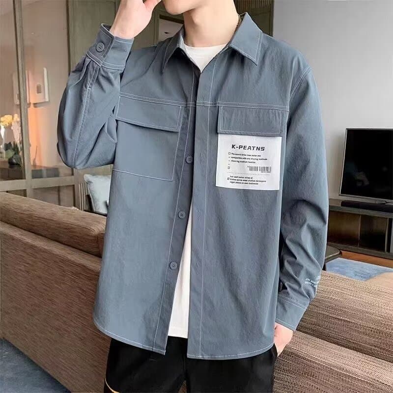 เชิ้ตผู้าย หล่อ เท่ เสื้อลำลอง ทรงหลวม สไตล์ฮ่องกง M-3XL การออกแบบกระเป๋าคู่, เสื้อผ้าแฟชั่น รูปที่ 1