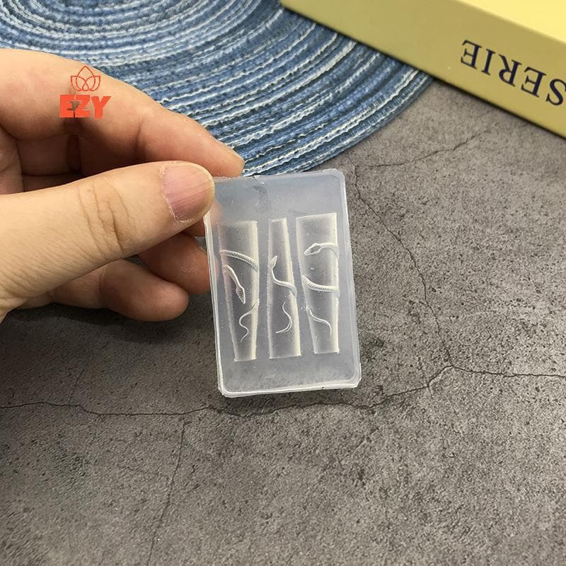 EZY 1/3 ชิ้น 3D เล็บซิลิโคนแกะสลักแม่พิมพ์งู DIY ตกแต่งเล็บ Art เล็บความงาม Charm… รูปที่ 1