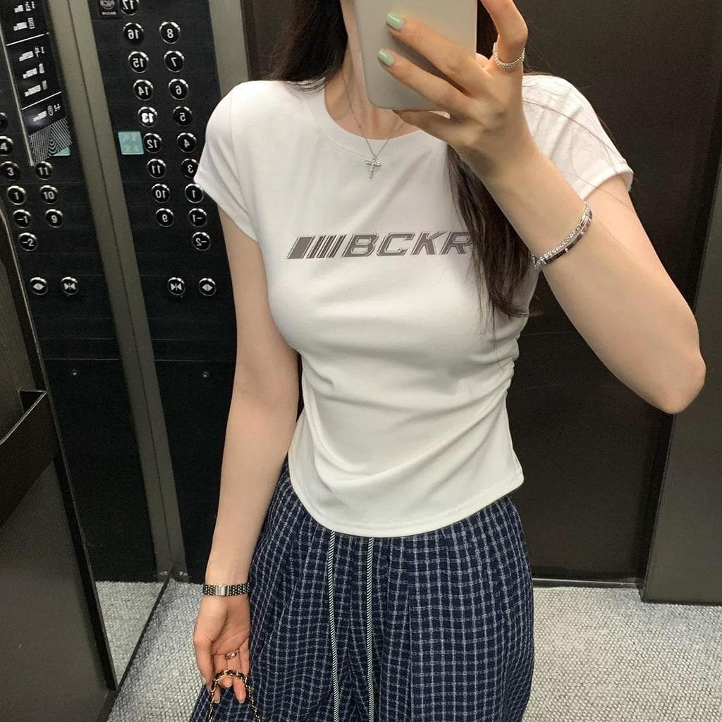 เสื้อผ้าสาวอวบแฟชั่น เสื้อยืดผู้หญิง เสื้อผ้าแฟชั่นตามกระแส เสื้อครอปเอวลอยรัดรูป เสื้อยืดสวยๆผู้หญิง… รูปที่ 1