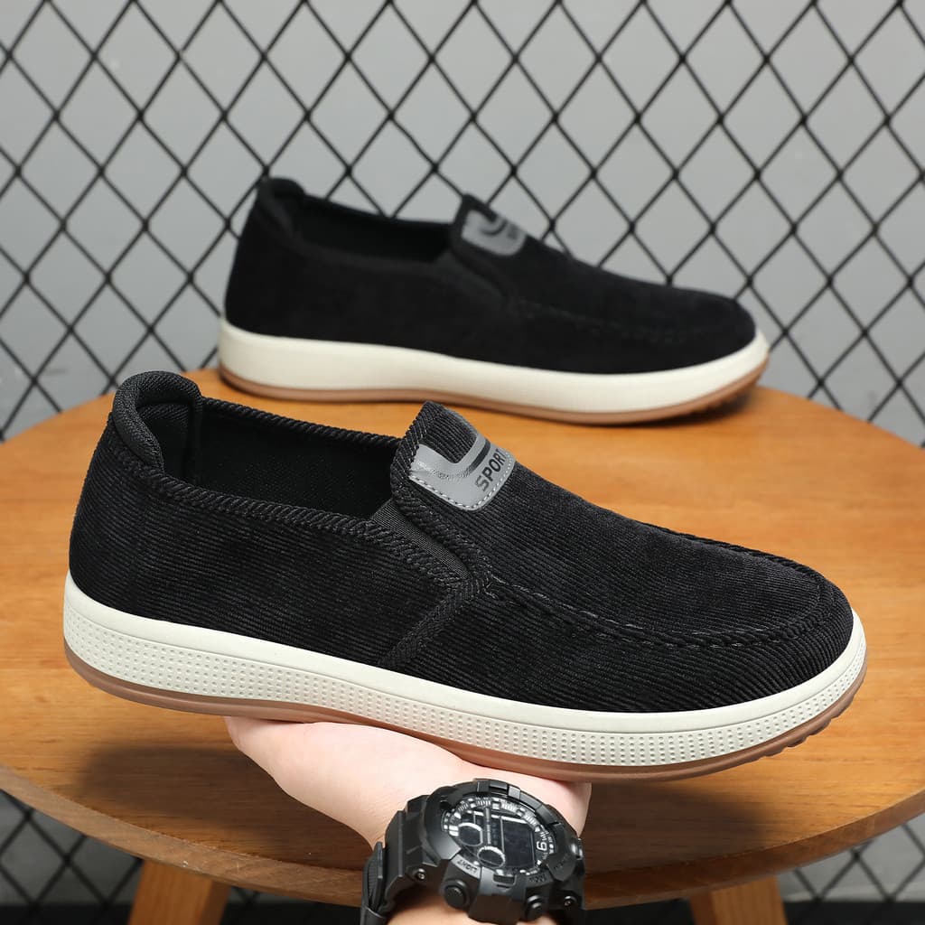 Tel: รองเท้าผู้ชายรองเท้าสบายๆ Slip-On รองเท้าขี้เกียจ All-Match รองเท้าเดี่ยว Soft-Soled… รูปที่ 1