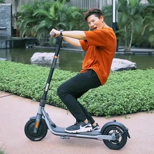 Ninebot D18W สกู๊ตเตอร์ไฟฟ้า ราคาถูก เครื่องศูนย์ MONOWHEEL ประกันสูงสุด 2 ปี #D18W