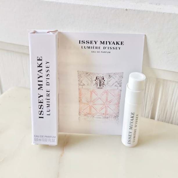 น้ำหอม ISSEY MIYAKE Lumiere D'Issey EDP น้ำหอม 0.6 ml. ของแท้ ป้ายไทย รูปที่ 1