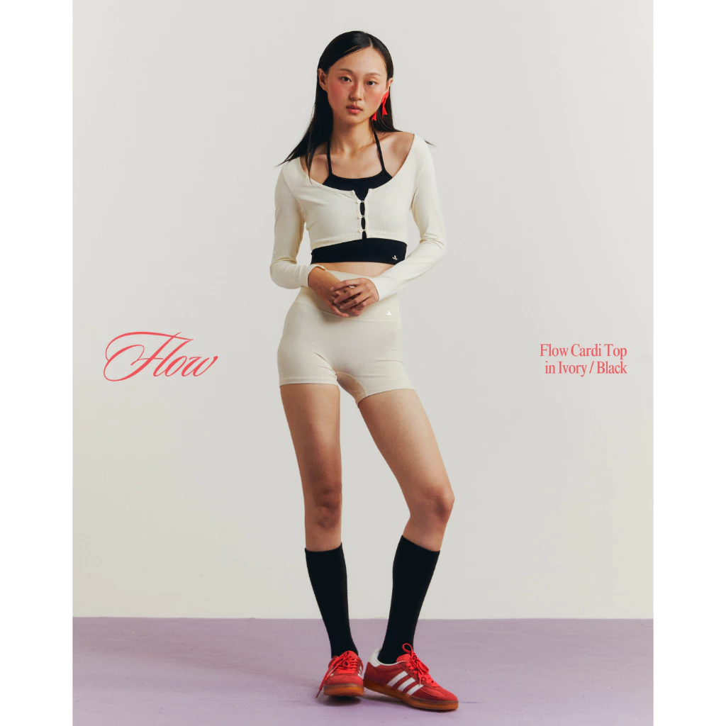 ชุดออกกำลังกายผู้หญิง when.we.stretch Flow Cardi Top: น่ารัก เรียบร้อย ไม่โป๊